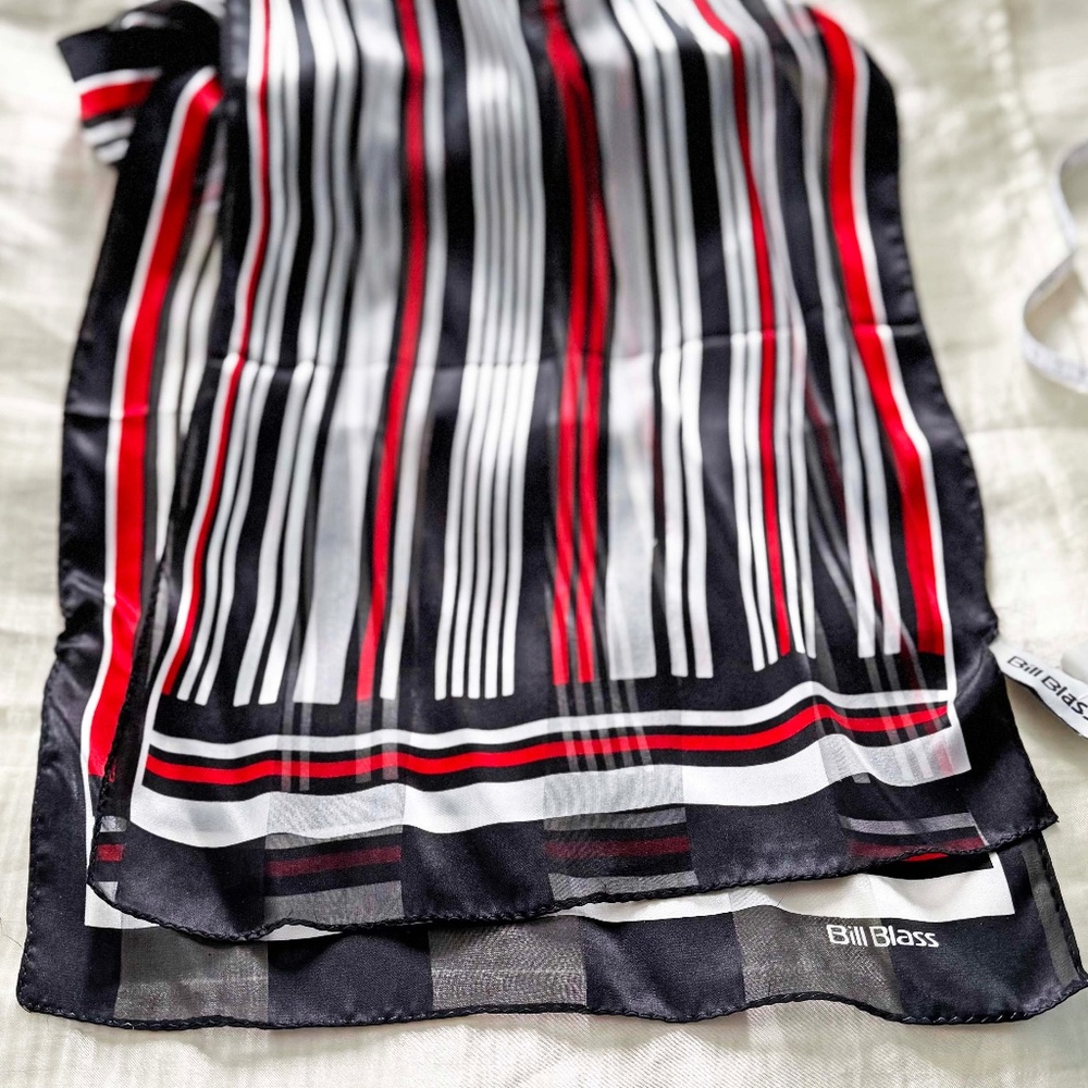 100% PURE SILK SCARF, by BILL BLASS, in RED/WHITE/BLACK, 56 X 13 INCHES, GENUINE